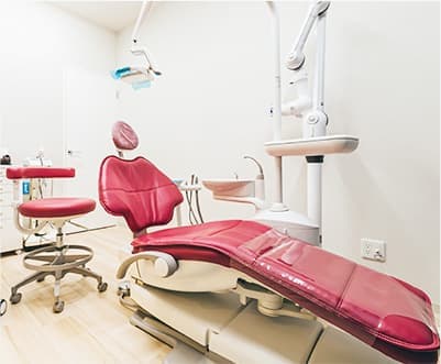 高品質の歯科用診療台を導入
